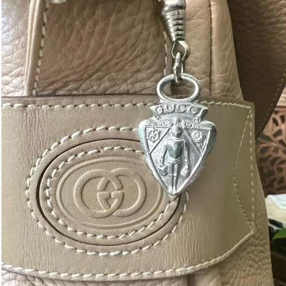 AUTHENTIC GUCCI Y2K PEBBLED LEATHER IVORY SHOULDER/CROSSBODY BAG - Picture 6 of 7